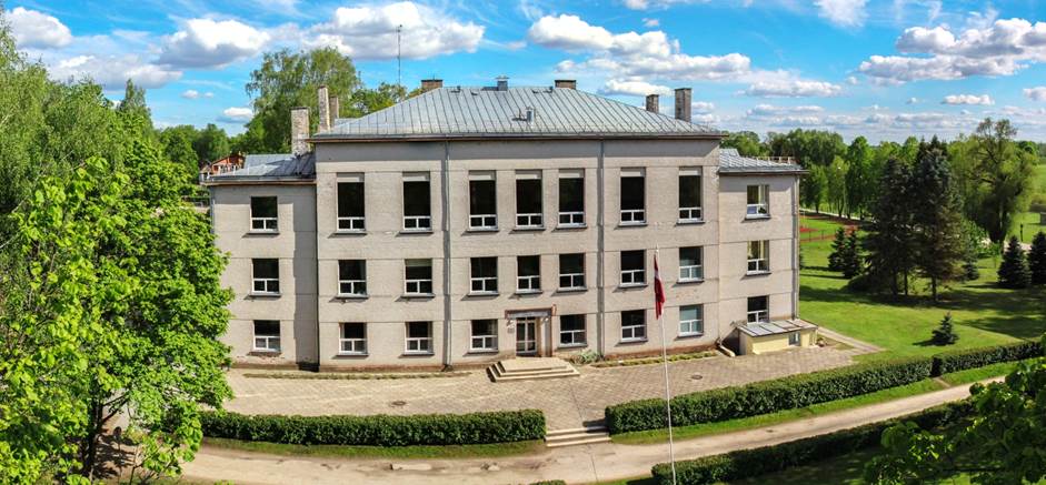 skola apstrdts